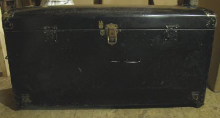 Vehicle Trunk