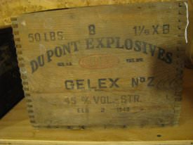 DuPont Dynamite Box