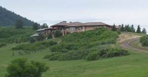 Home-tuckets-into-hillside